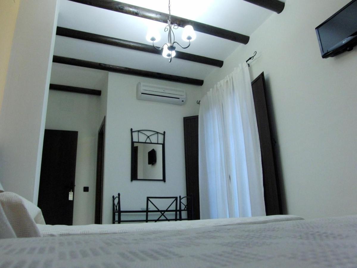 Hotel El Romeral Almadén de la Plata Chambre photo
